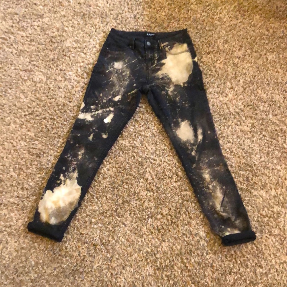 Black bleached jeans